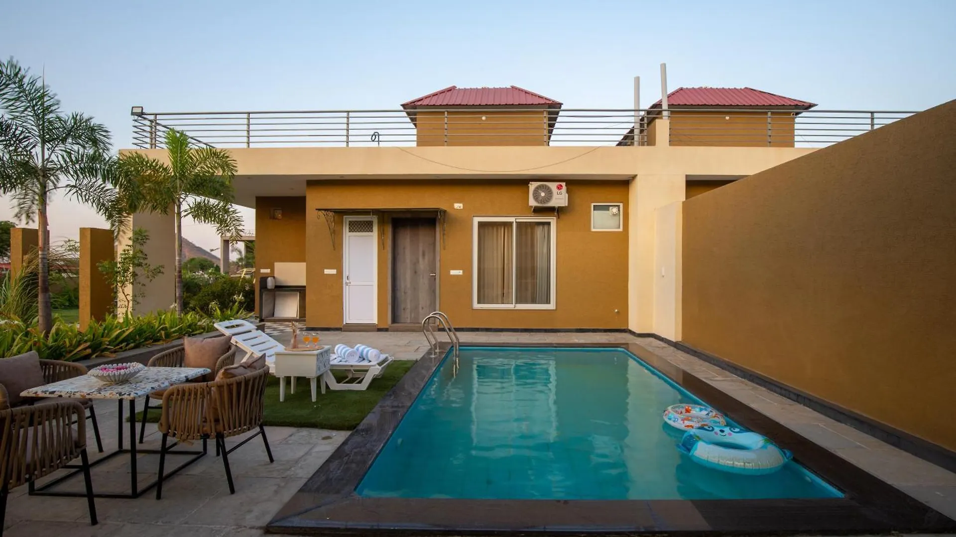 Elivaas 2 Bhk Pet Friendly Villa With Pvt Pool - Heaven In Hill Udaipur