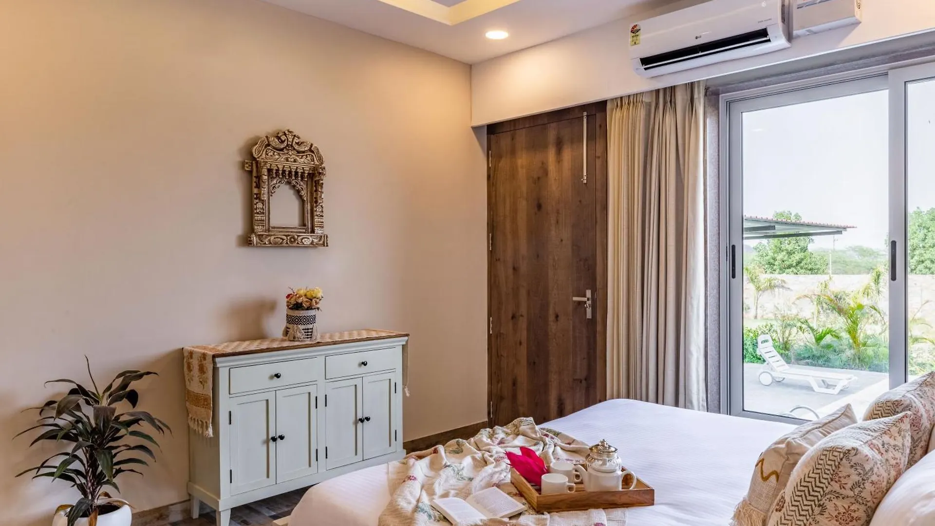 Elivaas 2 Bhk Pet Friendly Villa With Pvt Pool - Heaven In Hill Udaipur India